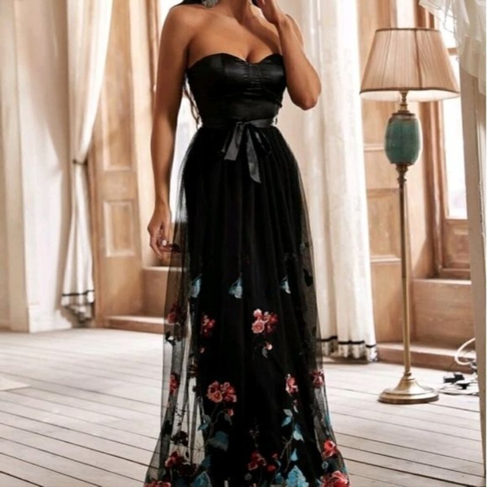 BLACK GLAMOROUS FLORAL EMBROIDERED MAXI PREMIUM QUALITY AND BRAND